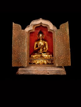 Völkerkundemuseum Herrnhut Buddha in einem Schrein
