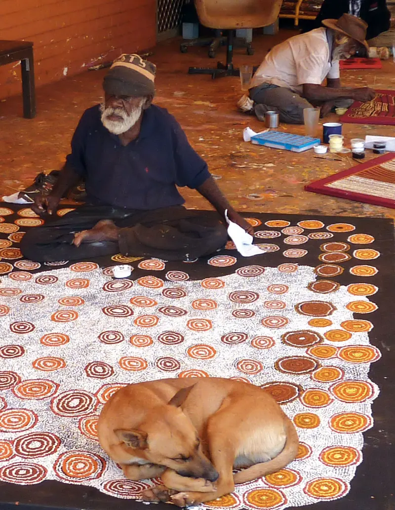 Paddy Japanangka Lewis und Shorty Jangala Robertson, Foto: Warlukulangu  Artists Aboriginal Corporation, 2010 © Warlukulangu Artists Aboriginal Corporation