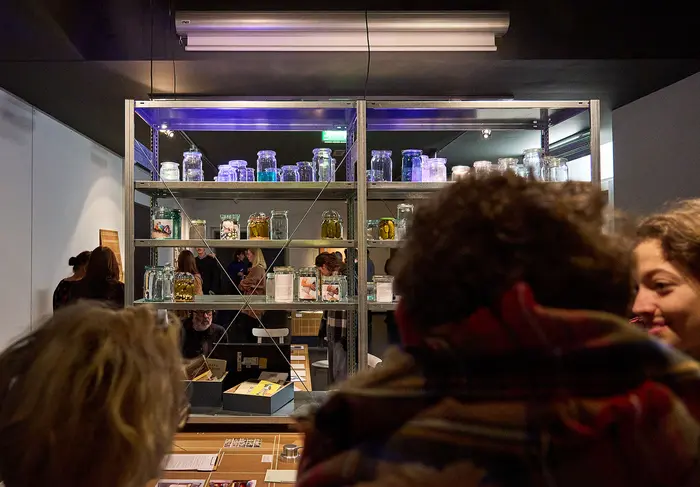 Ausstellungsansicht "Fermentieren: Perspektiven auf 'Osten'"