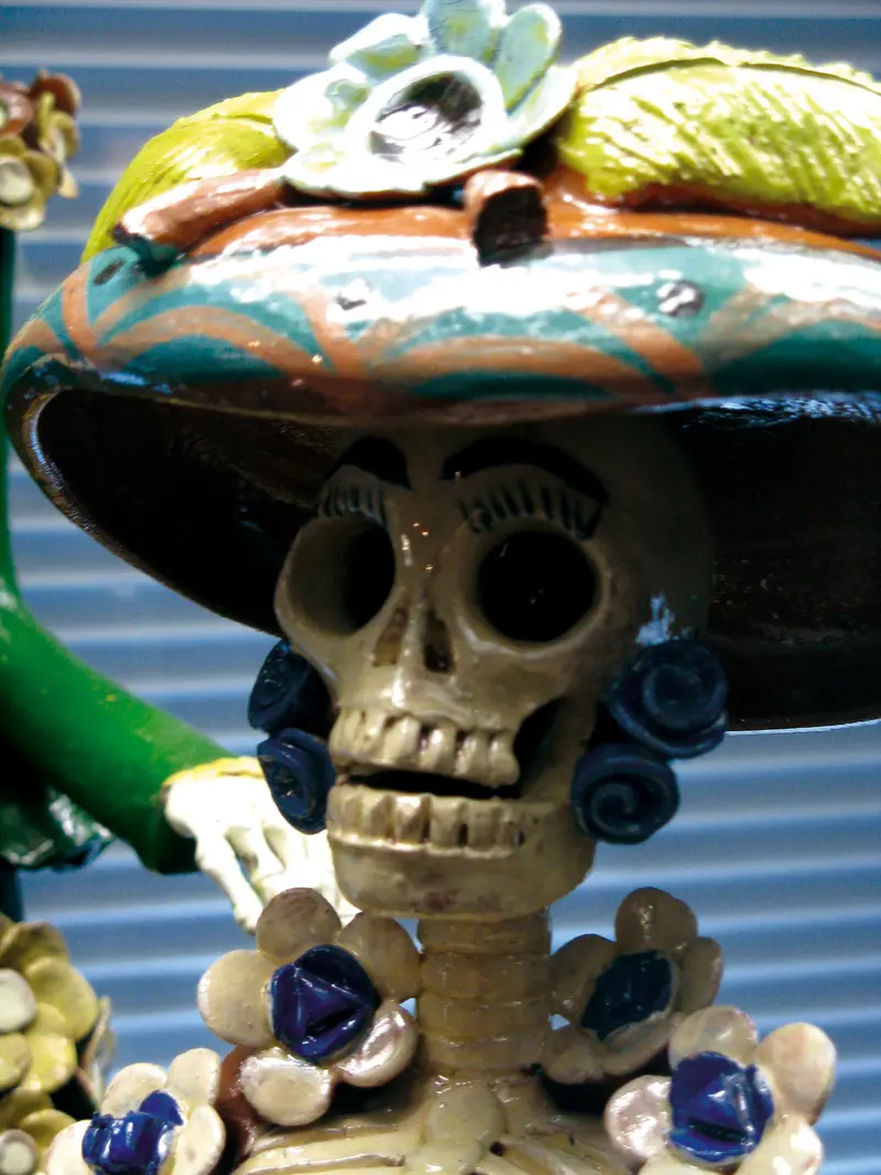 Calaveras, Keramikfiguren Sinnbild für einen schönen schaurigen Tod Mexiko,  2008 © GRASSI Museum für Völkerkunde zu Leipzig